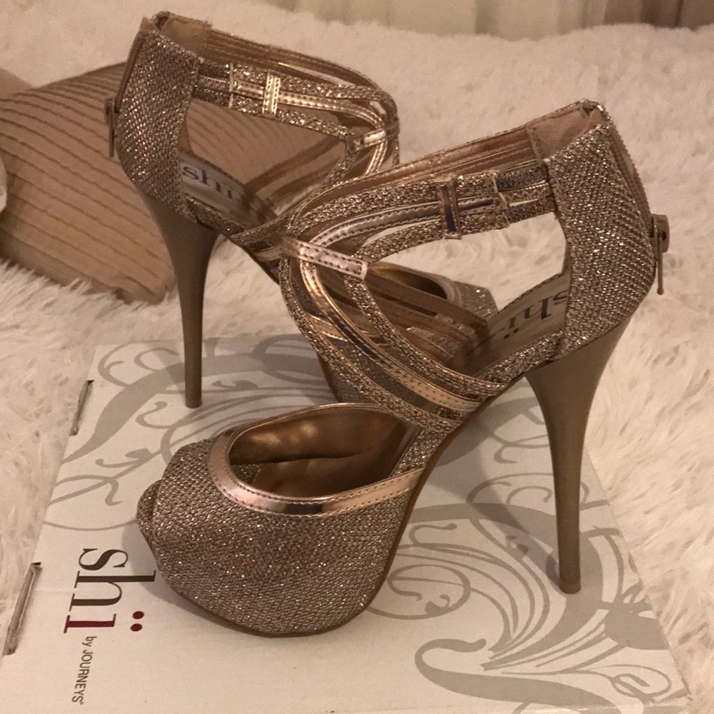 Champagne Glitter heels NEW